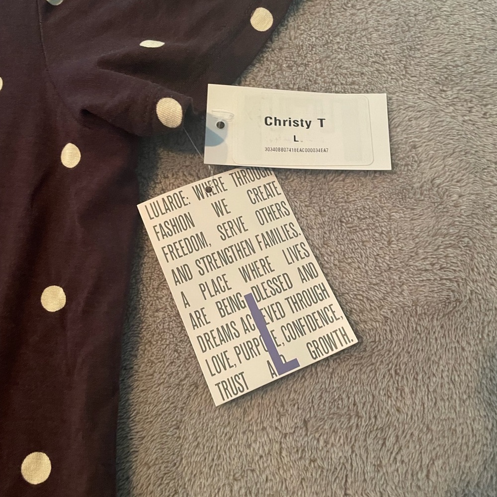 BNWT Lularoe Christy T, Size L